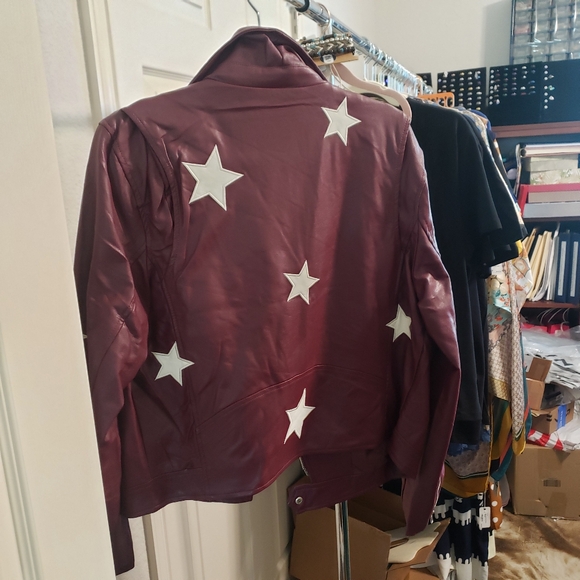 VEGAN LEATHER STAR PATCH MOTO JACKET - Picture 3 of 4